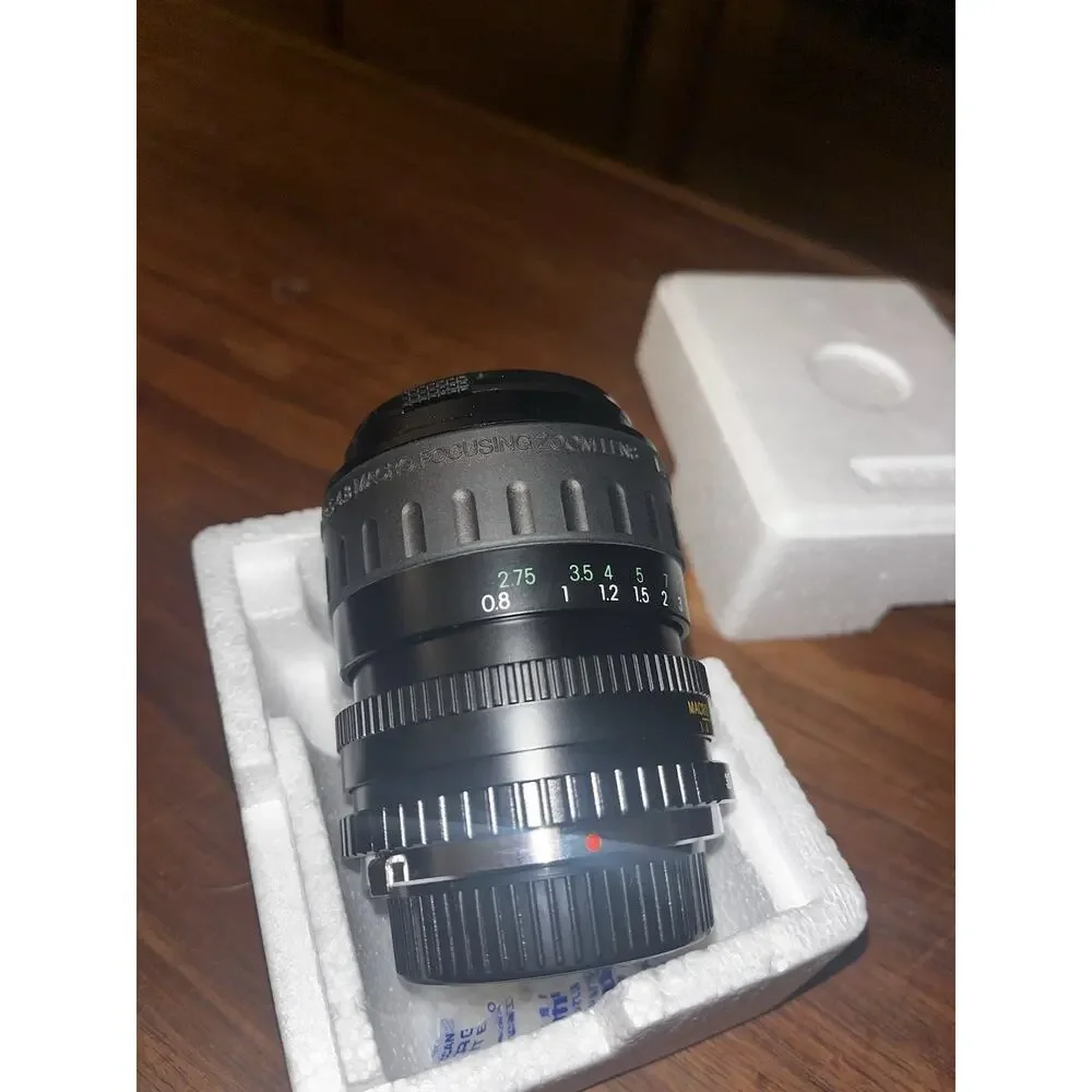 Vivitar 28-70mm F3.5-4.8 Macro Focus Zoom Lens Yashica and Contax camera mount